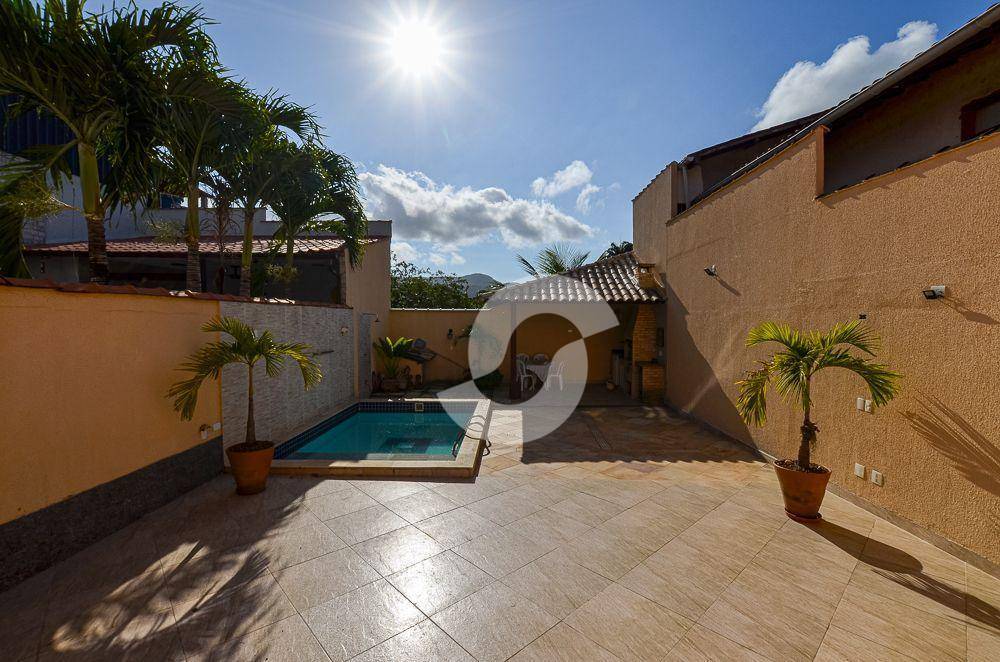 Casa à venda com 3 quartos, 131m² - Engenho do Mato,Niterói