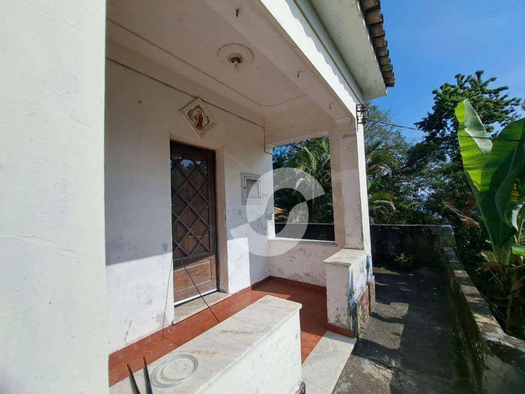 Casa à venda com 3 quartos, 100m² - São Francisco,Niterói