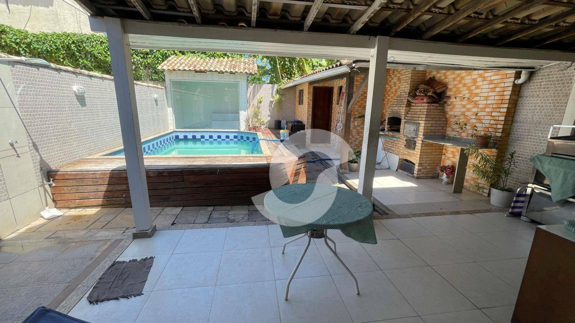 Casa à venda com 5 quartos, 125m² - Itaipu,Niterói