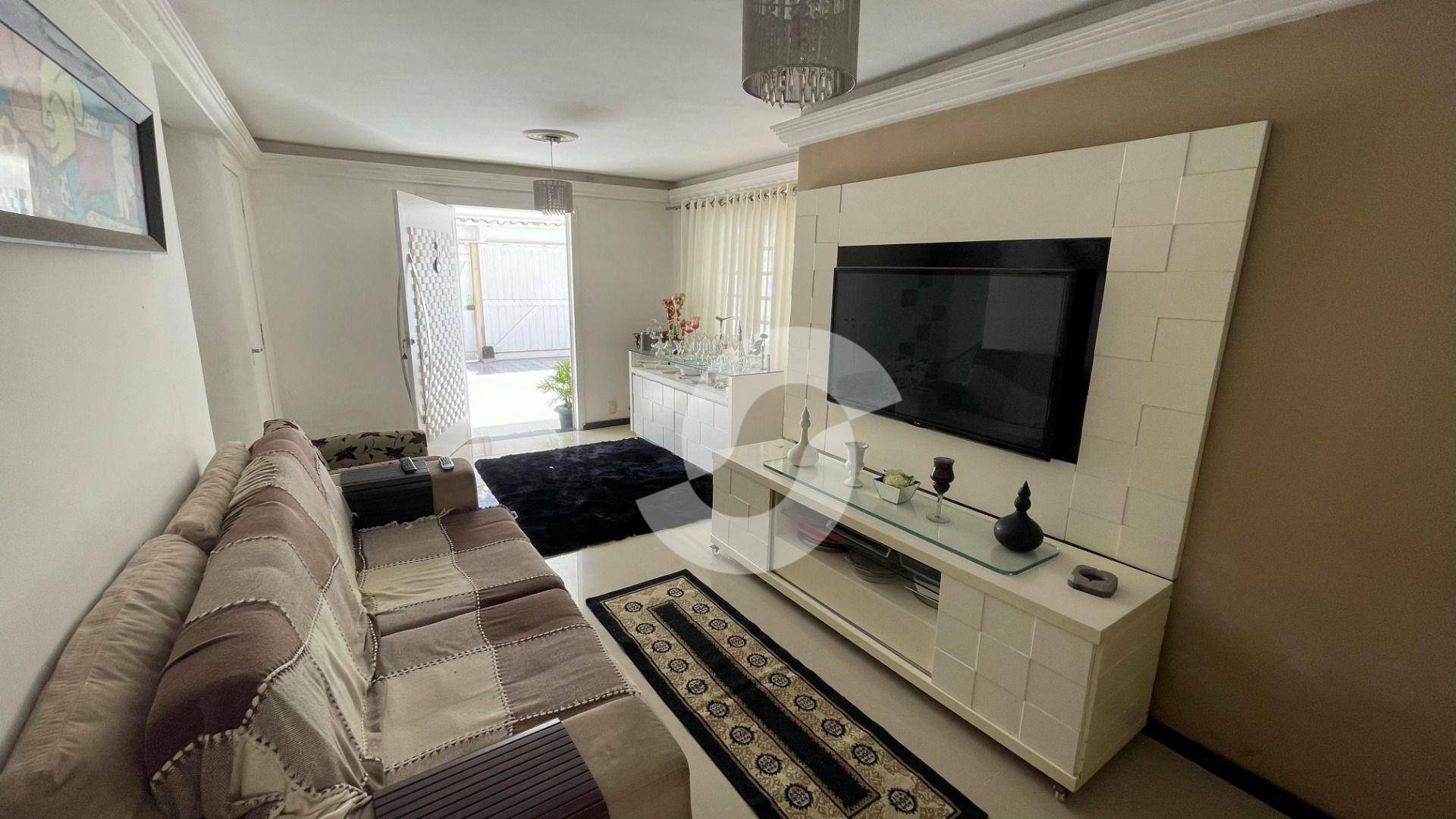 Casa à venda com 5 quartos, 125m² - Itaipu,Niterói