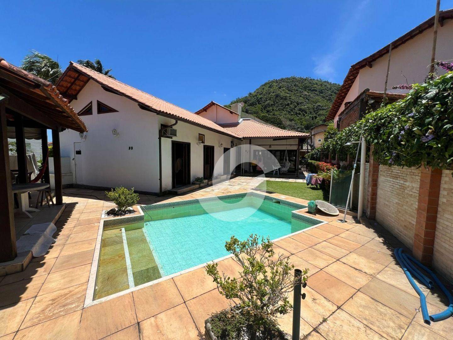 Casa à venda com 4 quartos, 537m² - Itacoatiara,Niterói