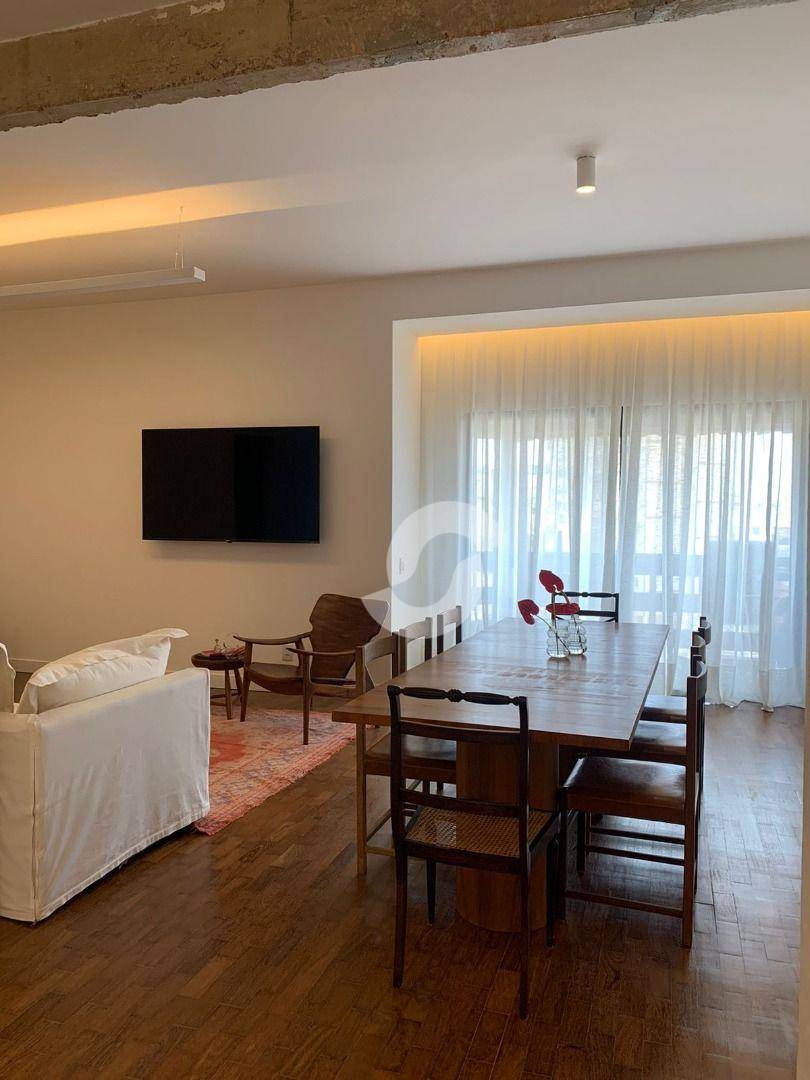 Casa à venda com 4 quartos, 230m² - Santa Rosa,Niterói