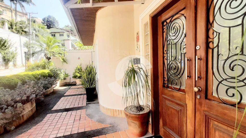 Casa à venda com 5 quartos, 412m² - Charitas,Niterói