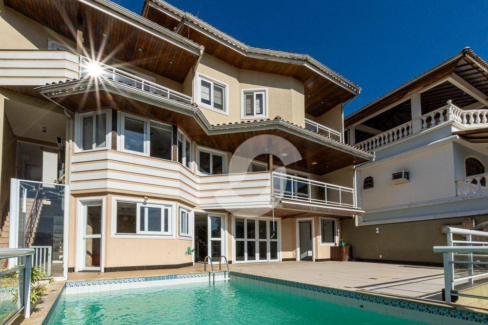Casa à venda com 5 quartos, 412m² - Charitas,Niterói