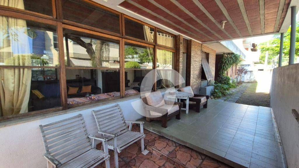 Casa à venda com 3 quartos, 255m² - São Francisco,Niterói