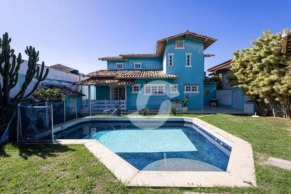 Casa à venda com 4 quartos, 313m² - Camboinhas,Niterói