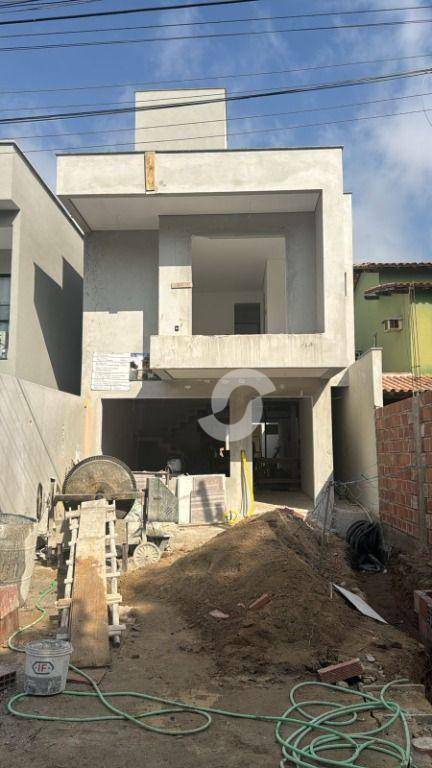 Casa à venda com 3 quartos, 150m² - Itaipu,Niterói