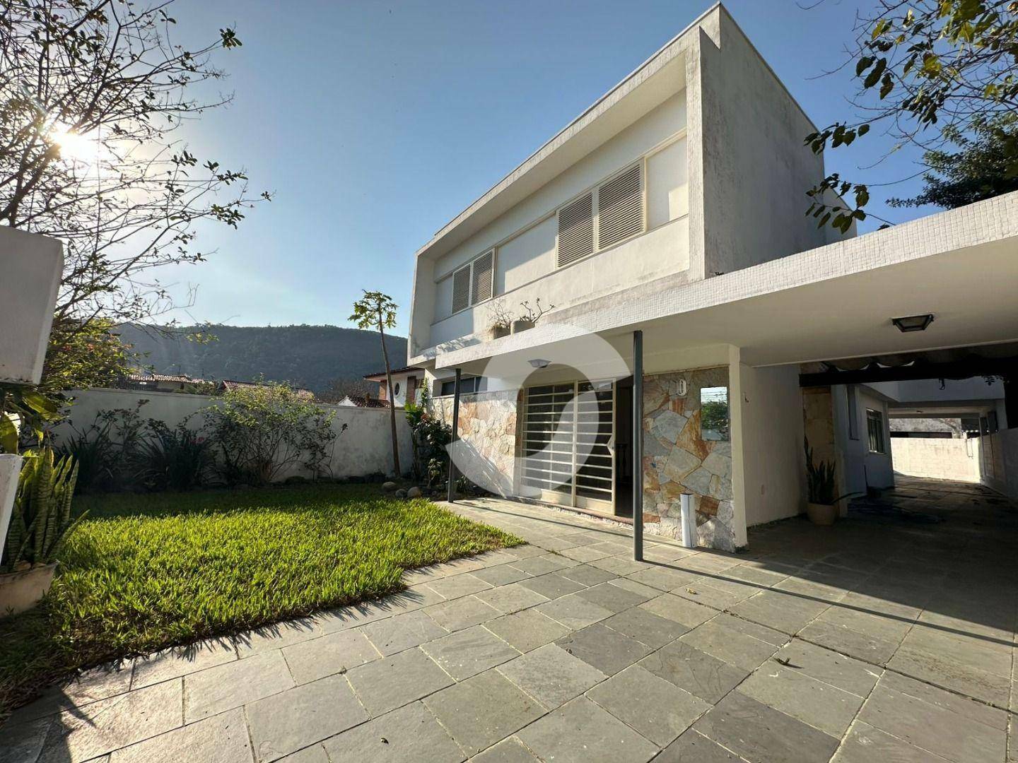 Casa à venda com 3 quartos, 180m² - São Francisco,Niterói