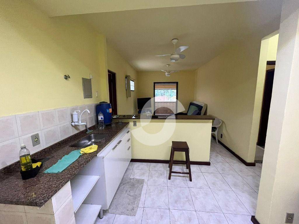  - Casa com 3 dormitórios à venda, 280 m² por R$ 680.000,00 - Itaipu - Niterói/RJ