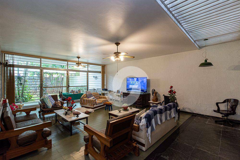 Casa à venda com 4 quartos, 310m² - São Francisco,Niterói