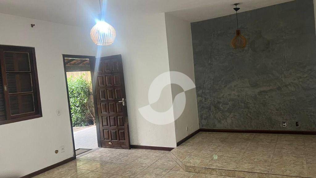  - Casa com 3 dormitórios à venda, 110 m² por R$ 850.000,00 - Itaipu - Niterói/RJ