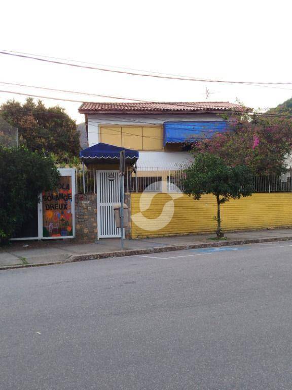 Casa à venda com 4 quartos, 258m² - São Francisco,Niterói