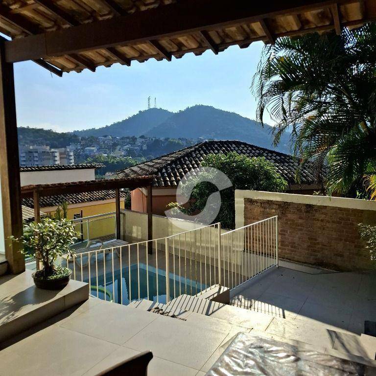 Casa à venda com 3 quartos, 180m² - Maria Paula,Niterói