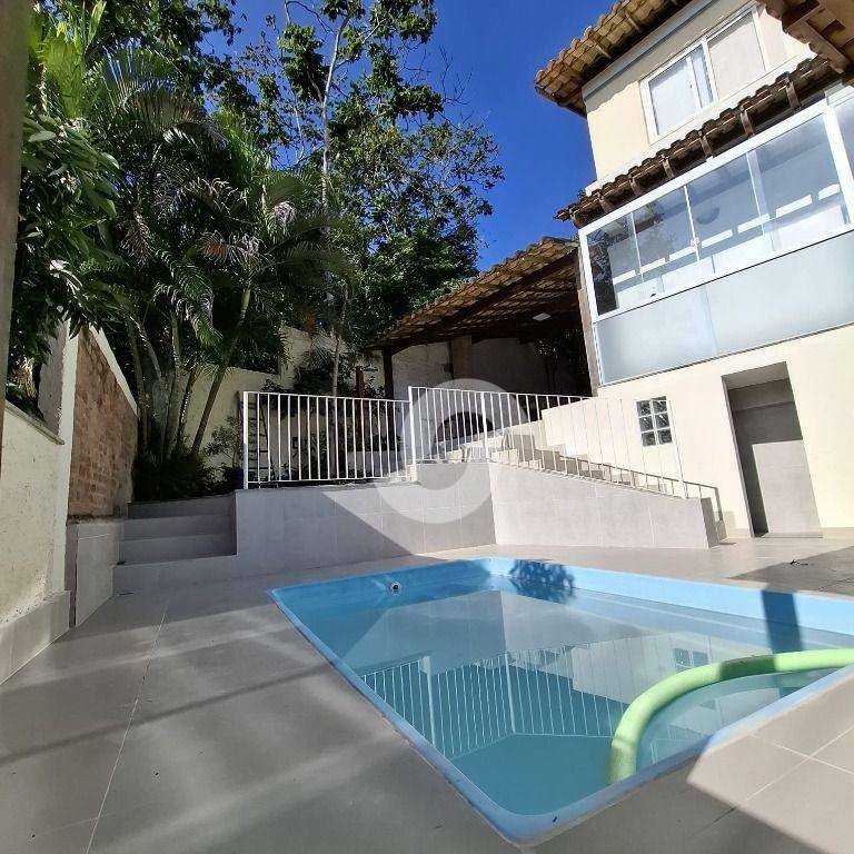 Casa à venda com 3 quartos, 180m² - Maria Paula,Niterói