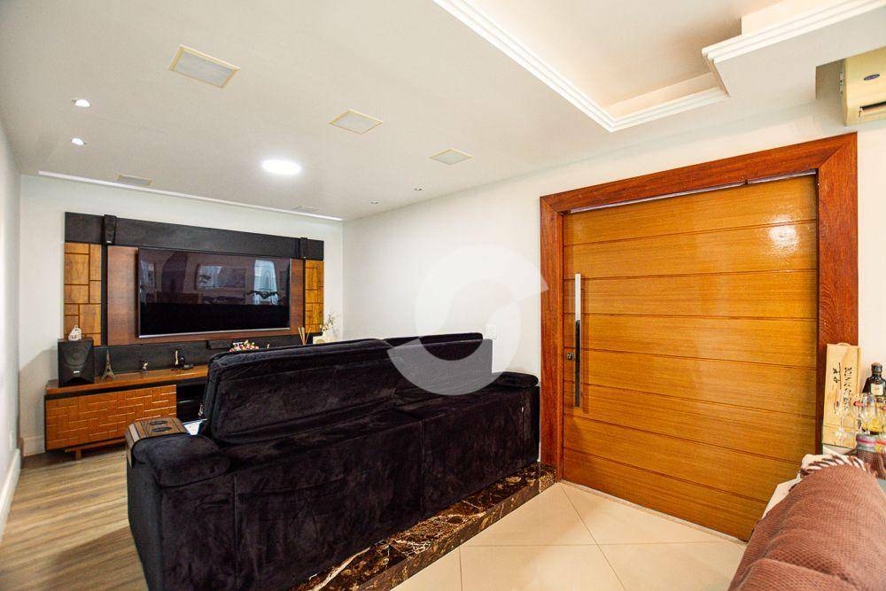 Casa à venda com 3 quartos, 219m² - Badu,Niterói