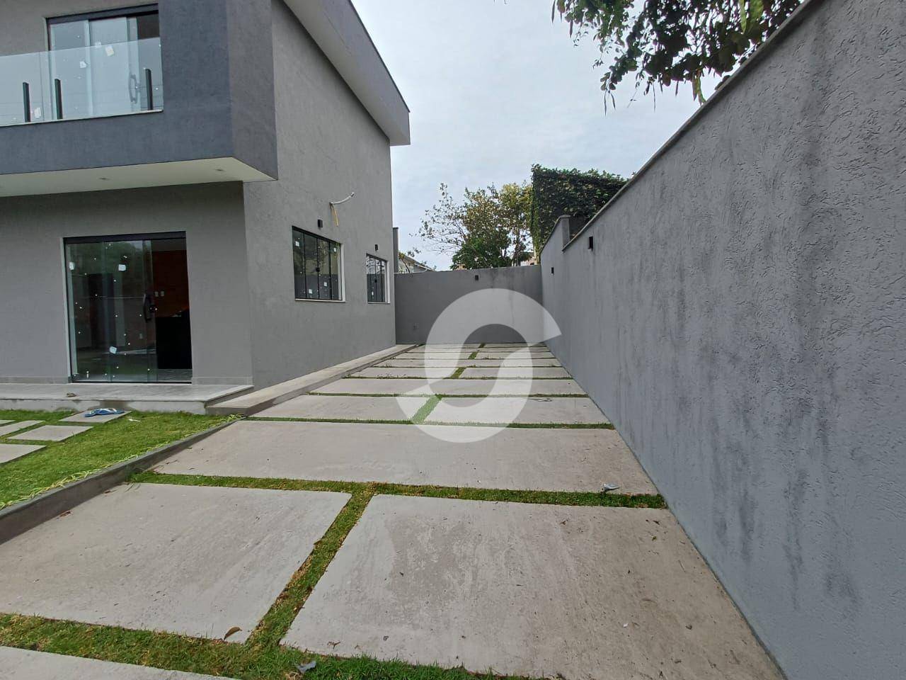 Casa à venda com 4 quartos, 165m² - Itaipu,Niterói