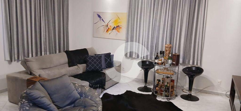 Casa à venda com 3 quartos, 166m² - Camboinhas,Niterói