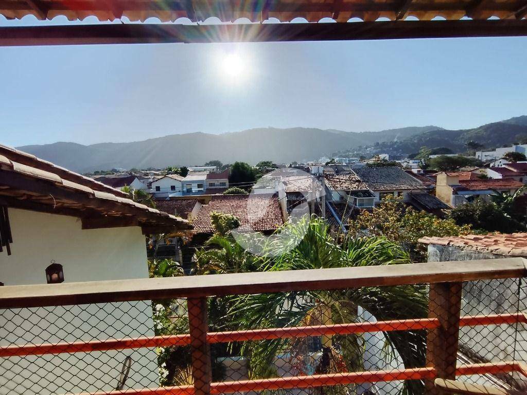 Casa à venda com 5 quartos, 211m² - Piratininga,Niterói