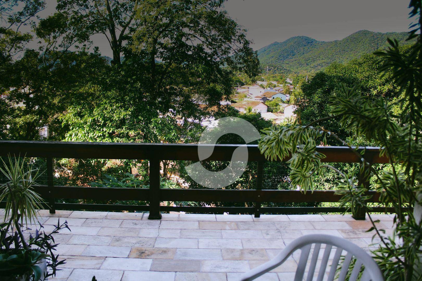 Casa à venda com 3 quartos, 12m² - Maravista,Niterói