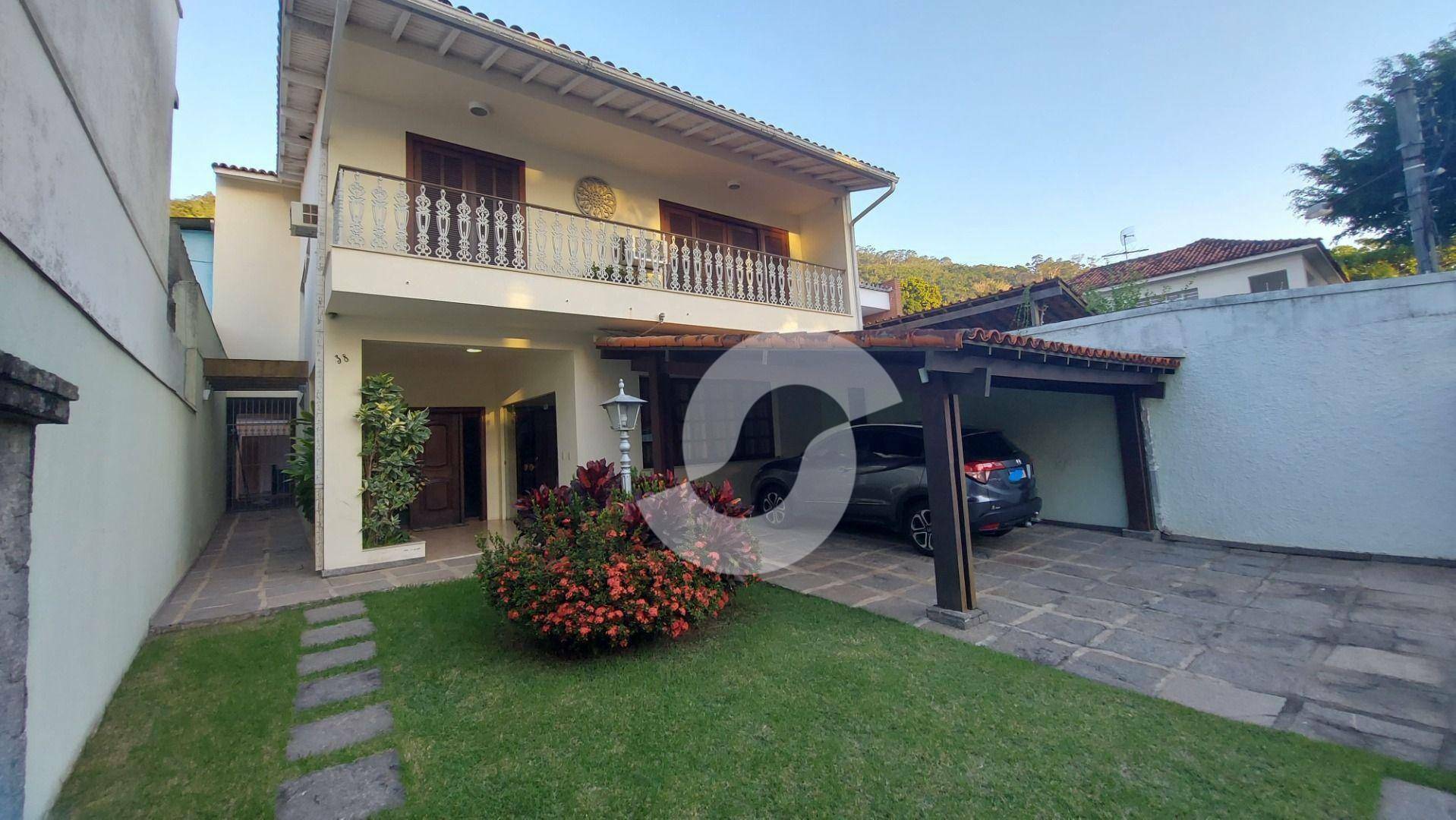 Casa à venda com 5 quartos, 360m² - São Francisco,Niterói