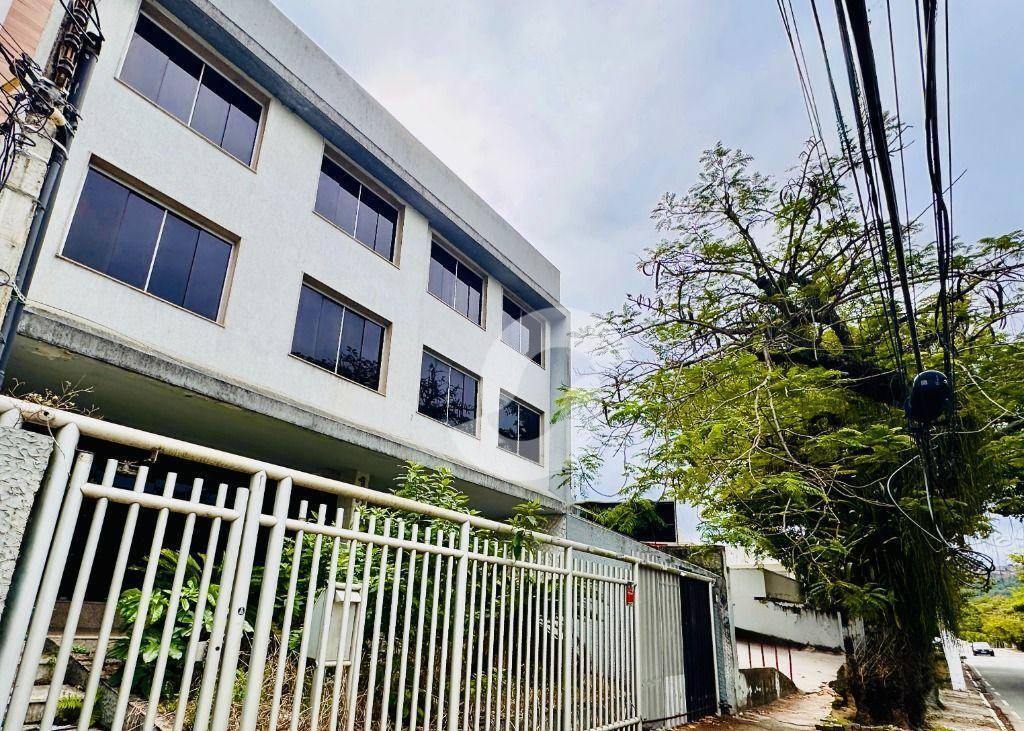  - Casa com 1 dormitório à venda, 600 m² por R$ 2.600.000,00 - São Francisco - Niterói/RJ