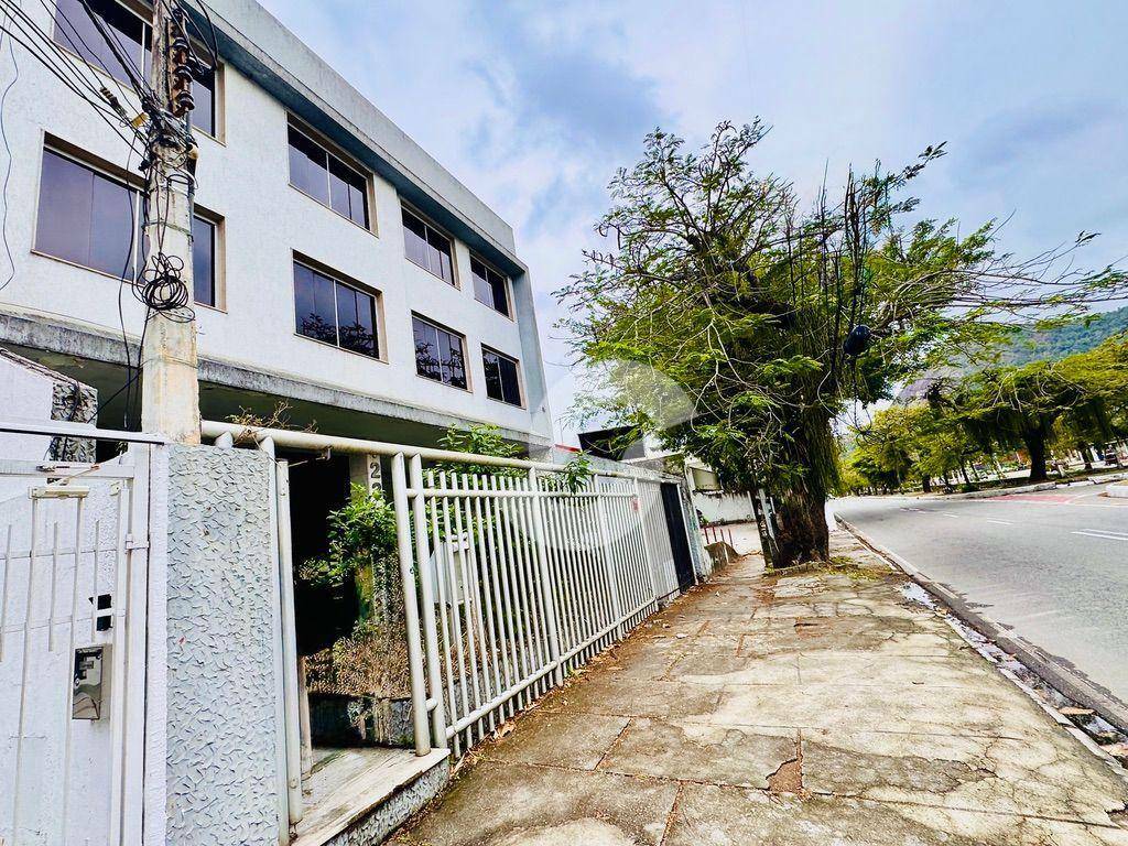 Casa à venda com 1 quarto, 600m² - São Francisco,Niterói