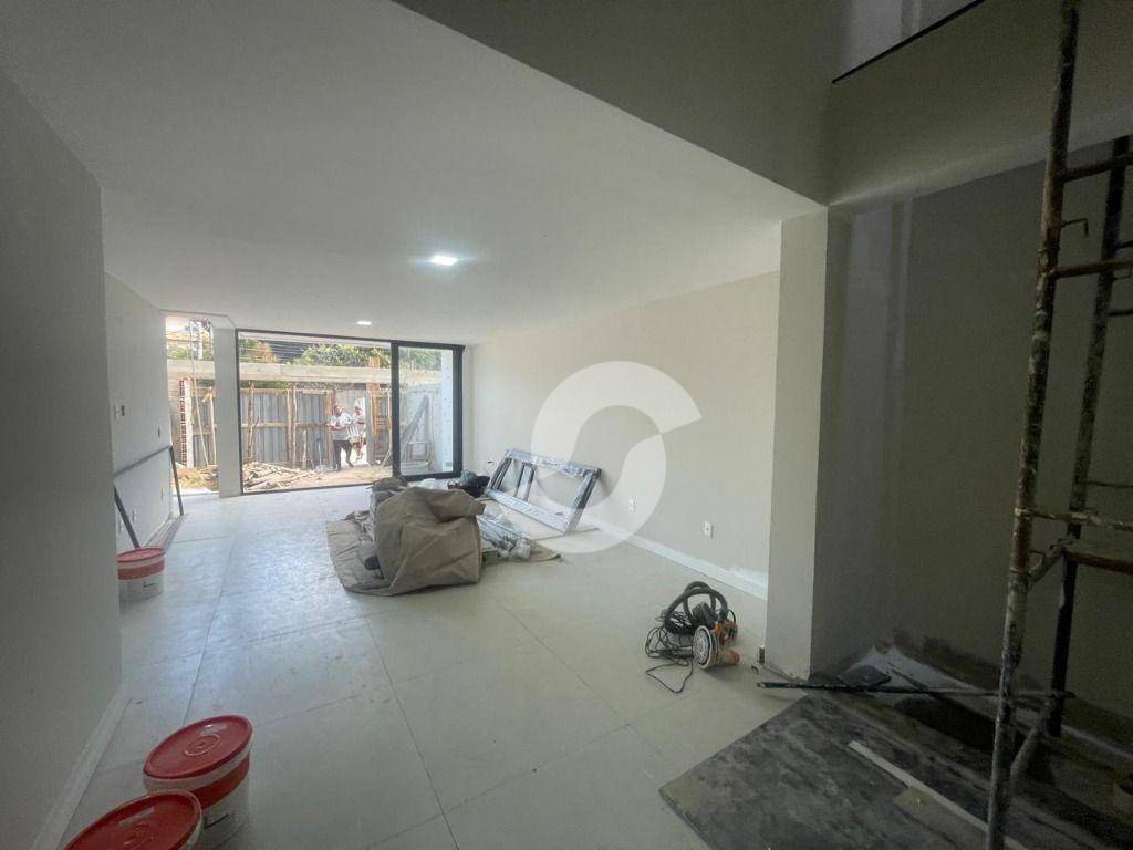 Casa à venda com 4 quartos, 280m² - Piratininga,Niterói