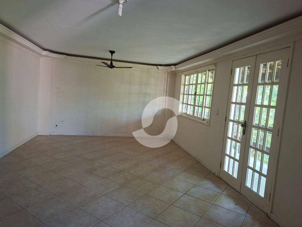  - Casa com 2 dormitórios à venda, 206 m² por R$ 660.000,00 - Serra Grande - Niterói/RJ