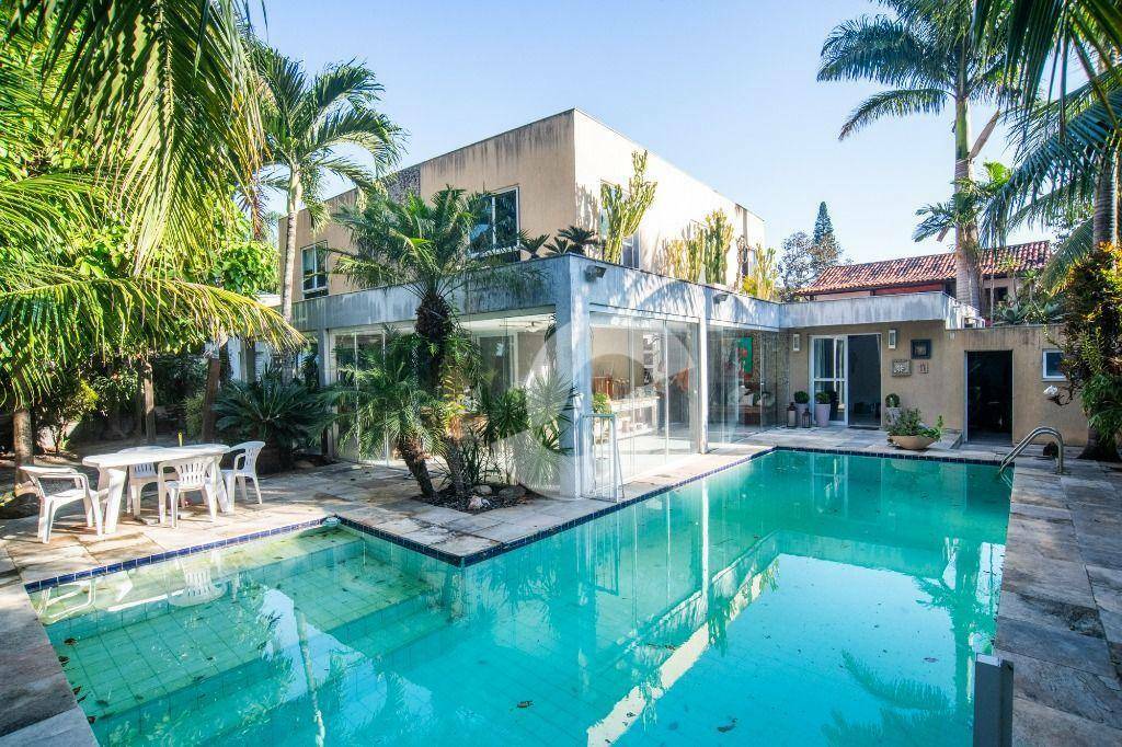 Casa à venda com 5 quartos, 350m² - Itacoatiara,Niterói