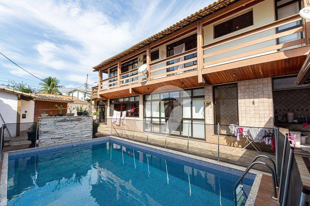 Casa à venda com 3 quartos, 214m² - Itaipu,Niterói