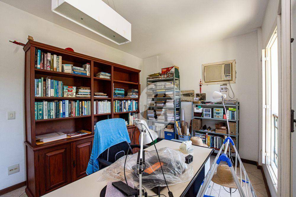 - Casa com 4 dormitórios à venda, 236 m² por R$ 990.000,00 - Mata Paca - Niterói/RJ