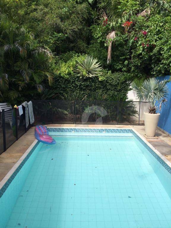 Casa à venda com 5 quartos, 330m² - Piratininga,Niterói