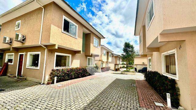 Casa à venda com 2 quartos, 67m² - Itaipu,Niterói