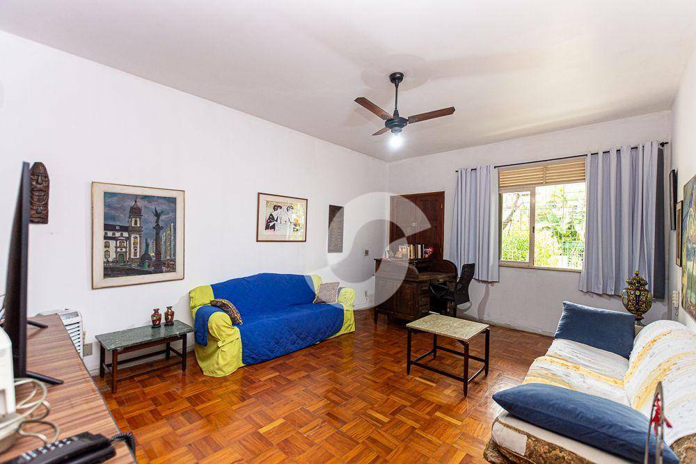 Casa à venda com 5 quartos, 218m² - São Francisco,Niterói