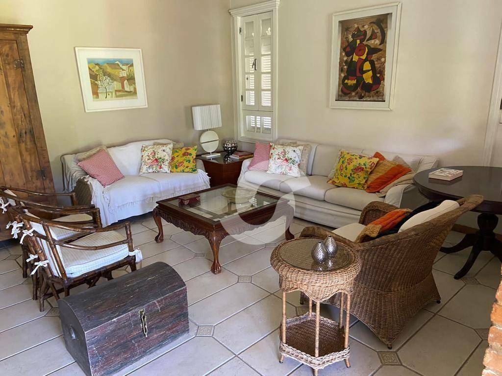  - Casa à venda, 220 m² por R$ 900.000,00 - Pendotiba - Niterói/RJ