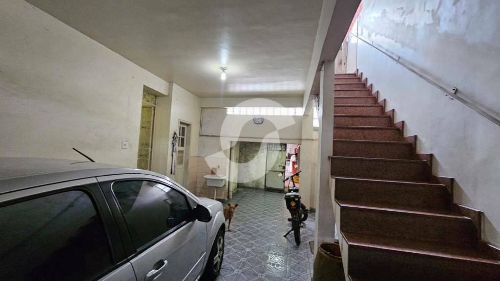 Casa à venda com 3 quartos, 144m² - Santa Rosa,Niterói
