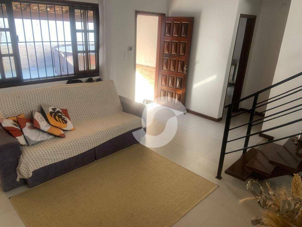 Casa à venda com 3 quartos, 223m² - Itaipu,Niterói