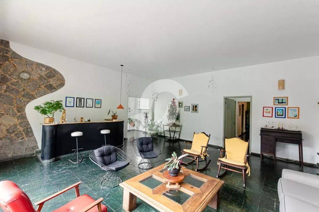 Casa à venda com 4 quartos, 180m² - São Domingos,Niterói