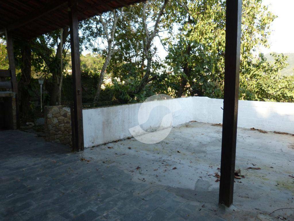 Casa à venda com 3 quartos, 229m² - Maravista,Niterói
