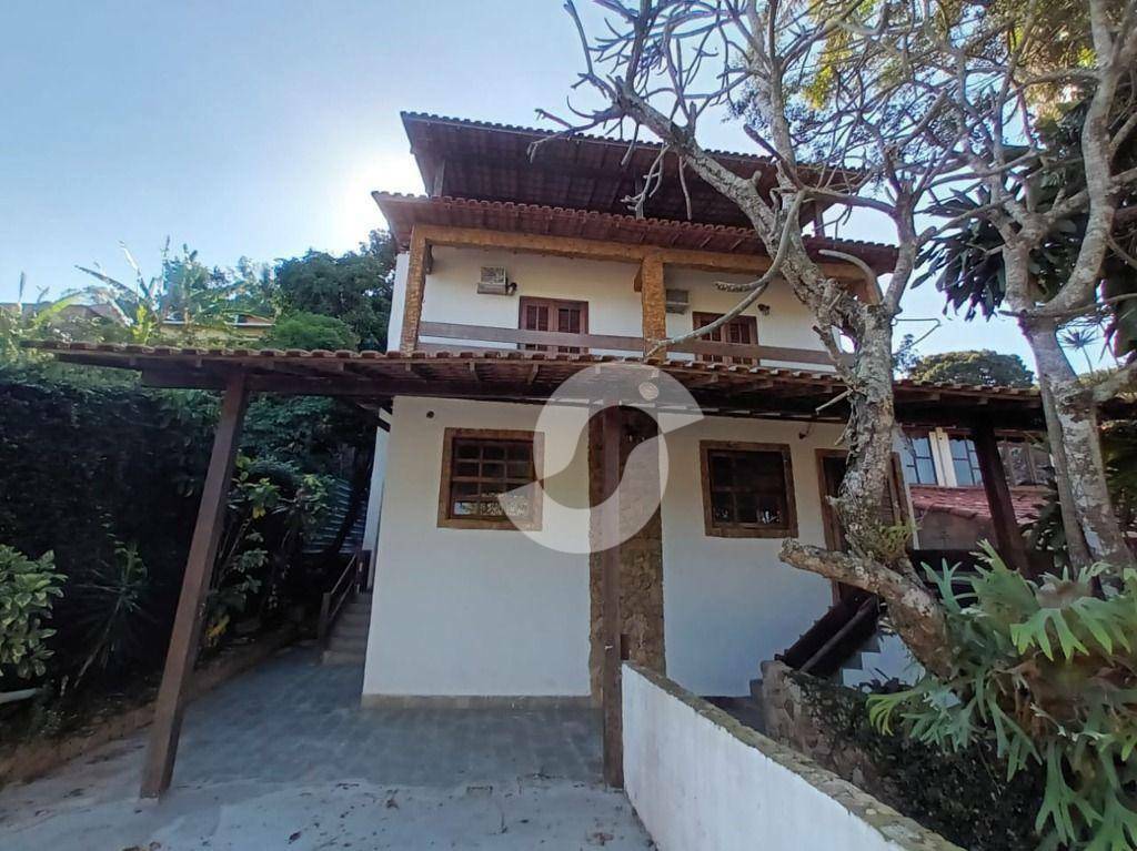 Casa à venda com 3 quartos, 229m² - Maravista,Niterói