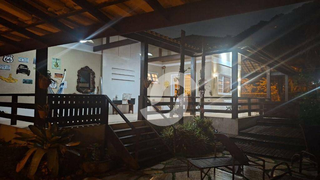 Casa à venda com 4 quartos, 276m² - Camboinhas,Niterói