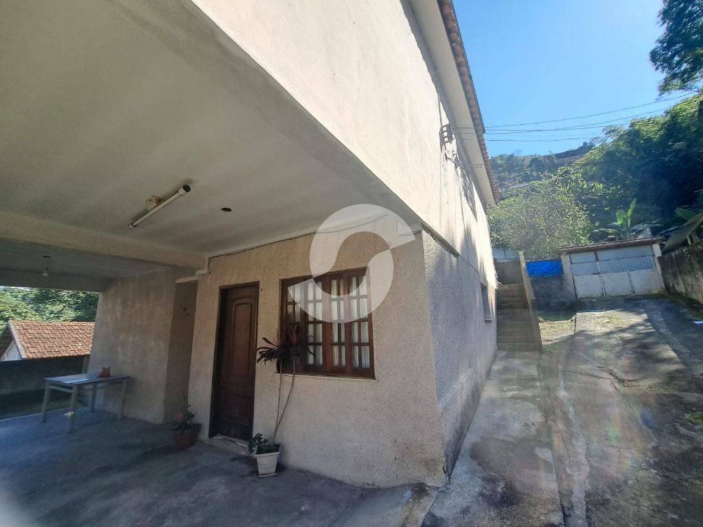 Casa à venda com 3 quartos, 190m² - Santa Rosa,Niterói