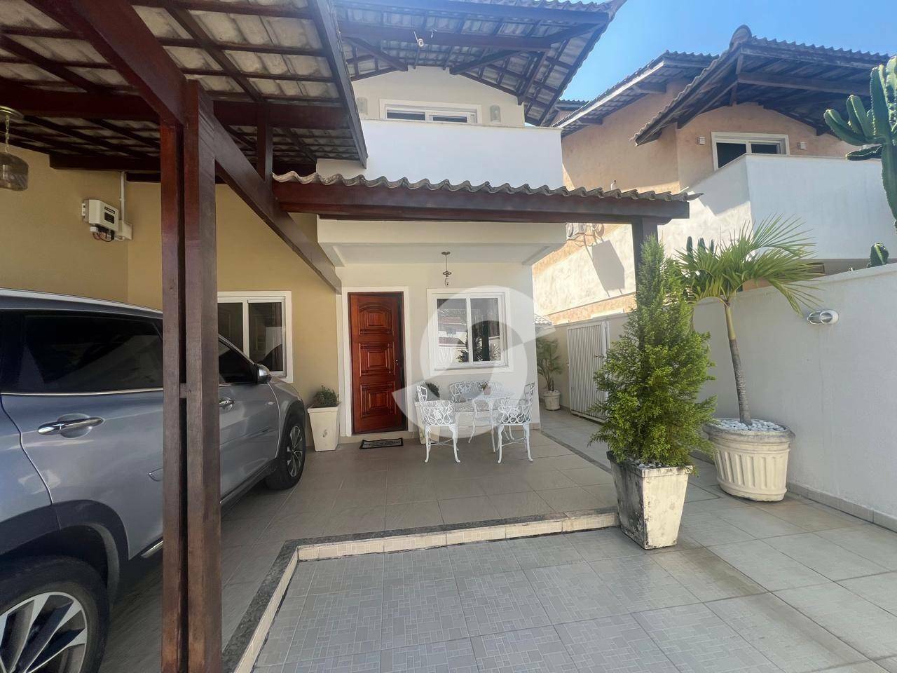 Casa à venda com 4 quartos, 280m² - Piratininga,Niterói