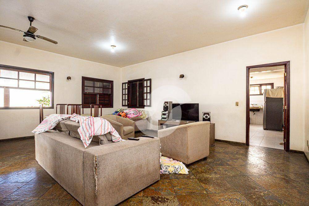 Casa à venda com 4 quartos, 400m² - Camboinhas,Niterói