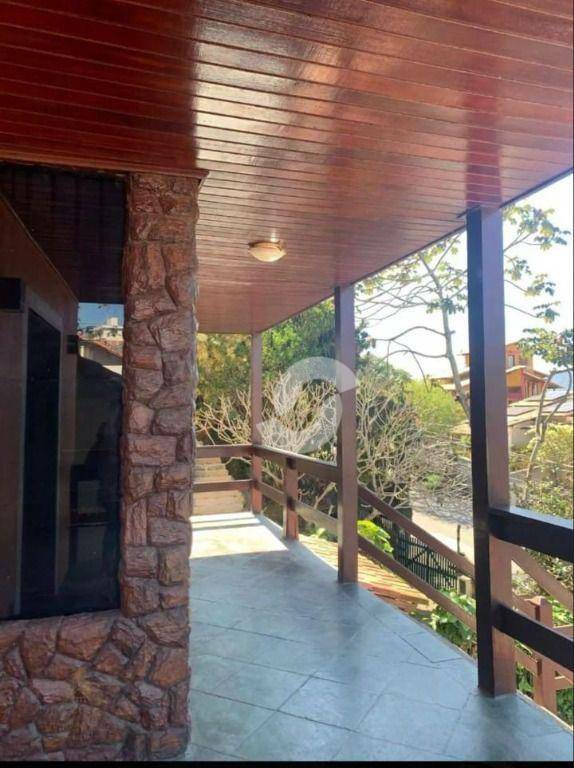  - Casa com 4 dormitórios à venda, 380 m² por R$ 1.940.000,00 - Camboinhas - Niterói/RJ