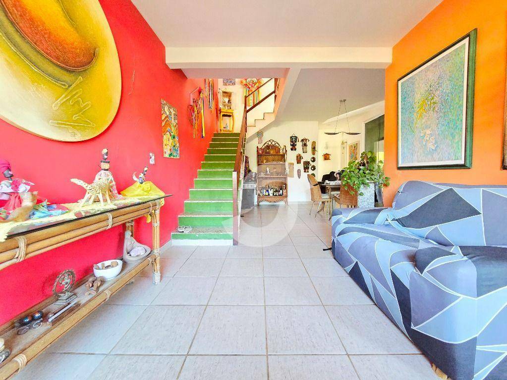 Casa à venda com 3 quartos, 150m² - Itaipu,Niterói