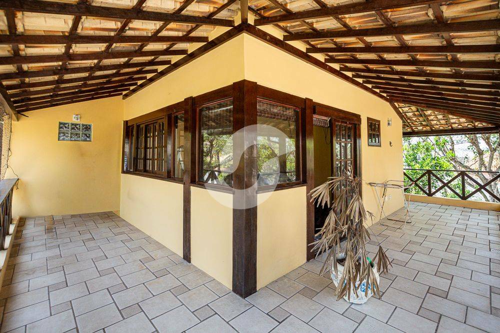 Casa à venda com 3 quartos, 195m² - Piratininga,Niterói