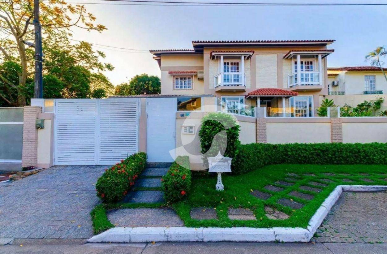Casa à venda com 5 quartos, 510m² - Camboinhas,Niterói
