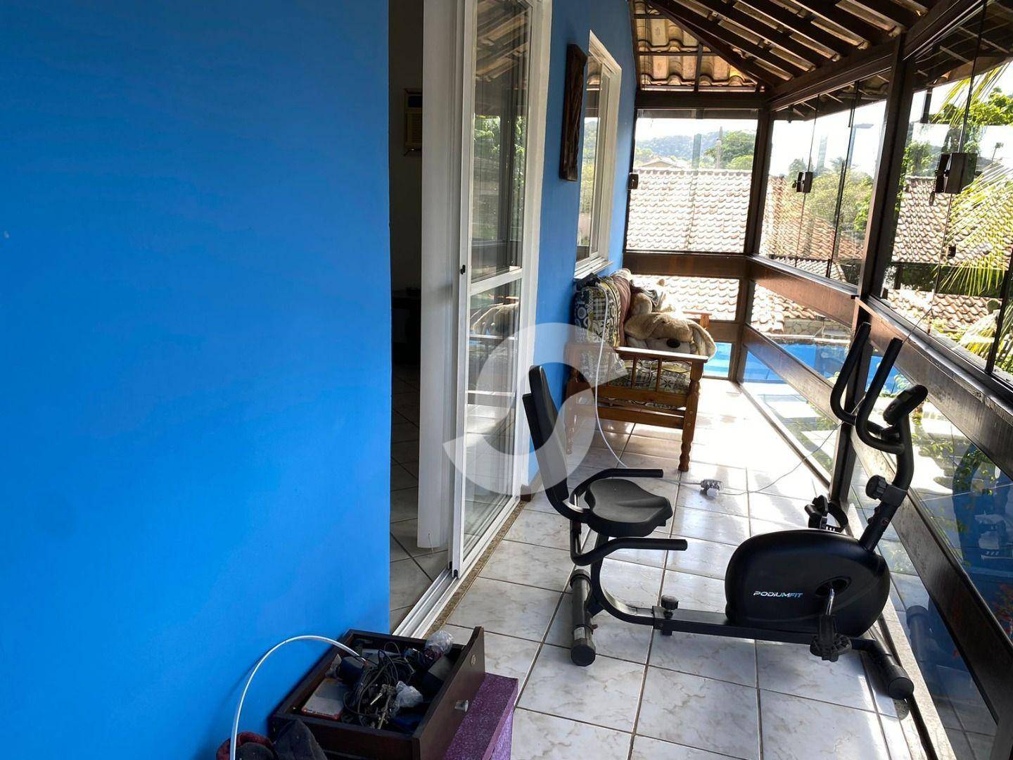 Casa à venda com 4 quartos, 207m² - Maravista,Niterói