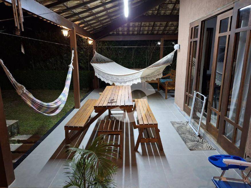 Casa à venda com 4 quartos, 230m² - Itaipu,Niterói